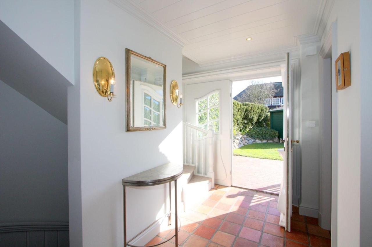 Rosenhaus Unter Reet Ferienhaus